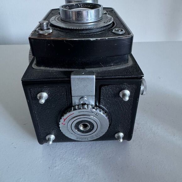 Vintage Yashika A 120 Film Twin Lens Film Camera - Picture 7 of 8